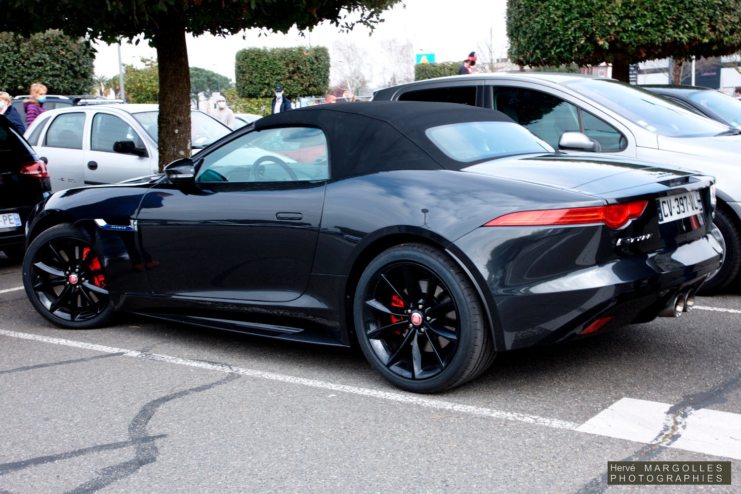 Jaguar FType-01.jpg